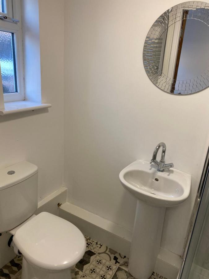 Sutton Contractor Accommodation - Warrington, St Helens Clock Face Esterno foto