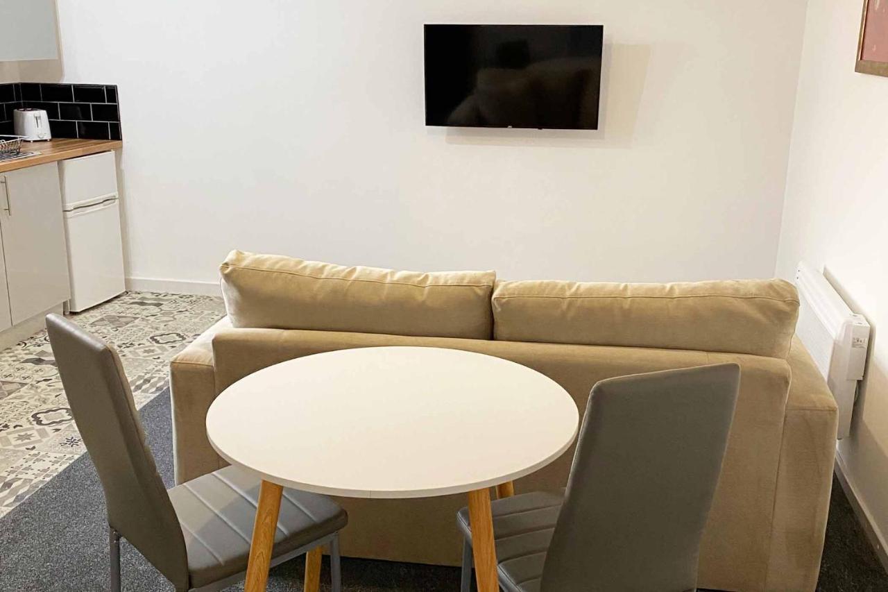 Sutton Contractor Accommodation - Warrington, St Helens Clock Face Esterno foto