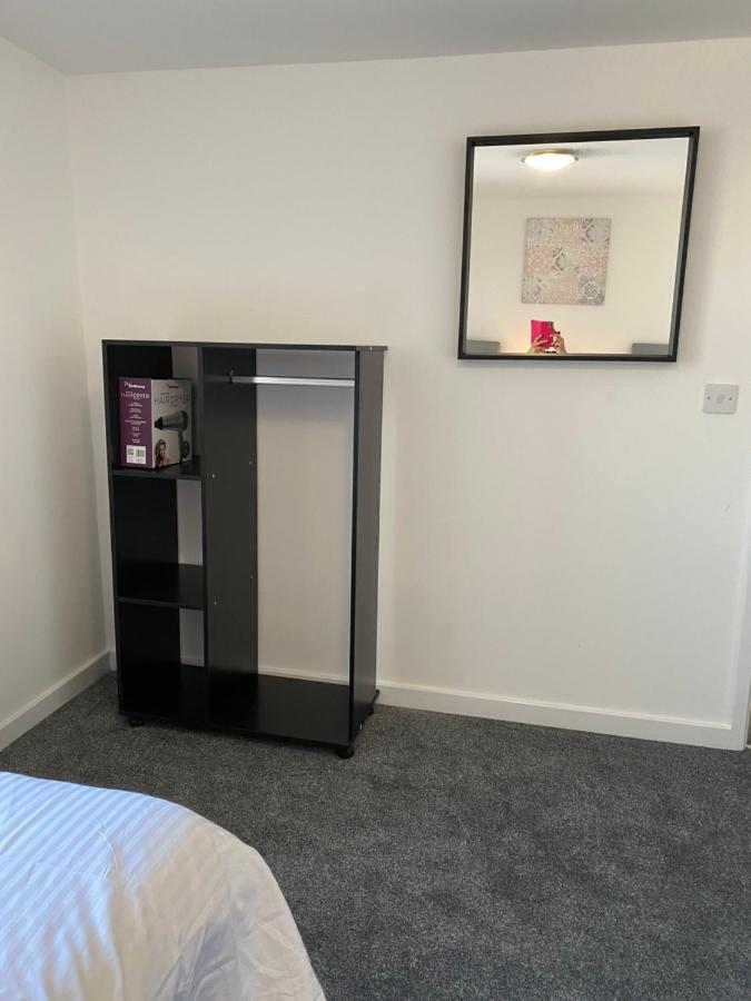 Sutton Contractor Accommodation - Warrington, St Helens Clock Face Esterno foto