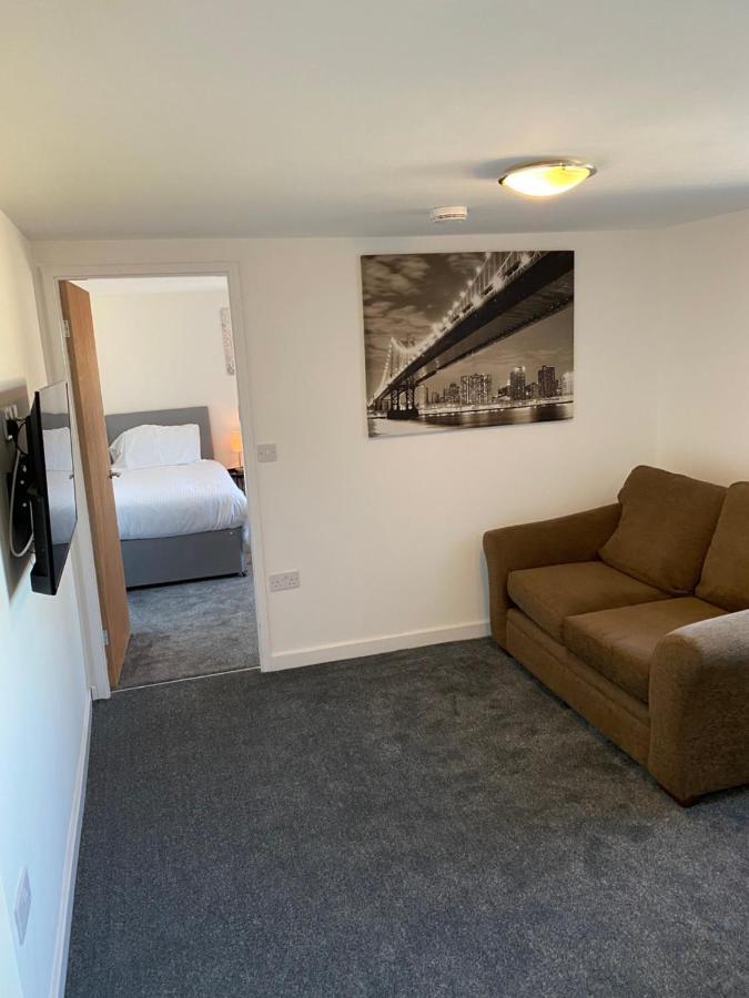 Sutton Contractor Accommodation - Warrington, St Helens Clock Face Esterno foto