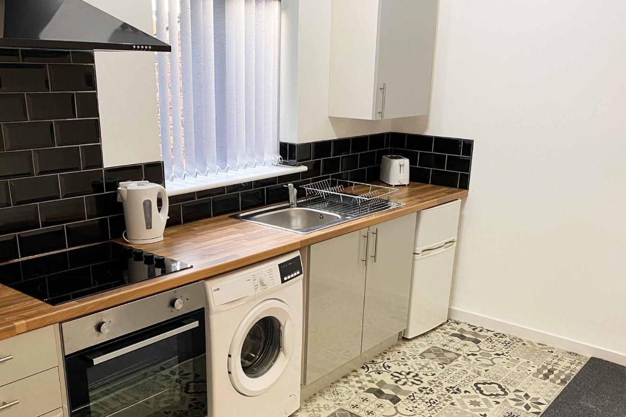 Sutton Contractor Accommodation - Warrington, St Helens Clock Face Esterno foto