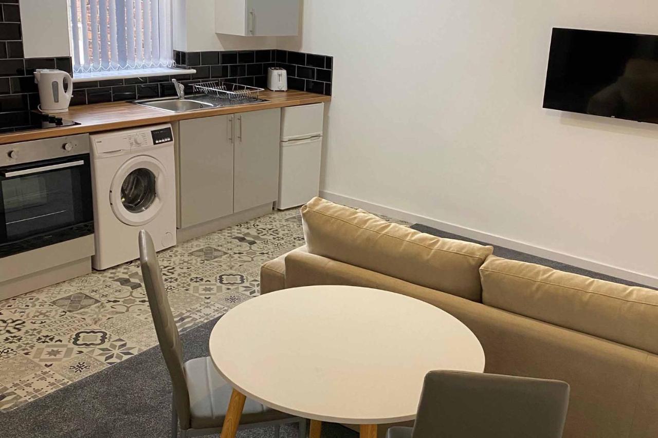 Sutton Contractor Accommodation - Warrington, St Helens Clock Face Esterno foto