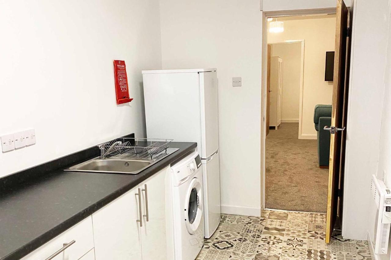 Sutton Contractor Accommodation - Warrington, St Helens Clock Face Esterno foto