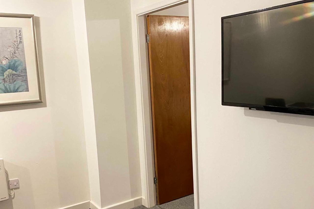 Sutton Contractor Accommodation - Warrington, St Helens Clock Face Esterno foto