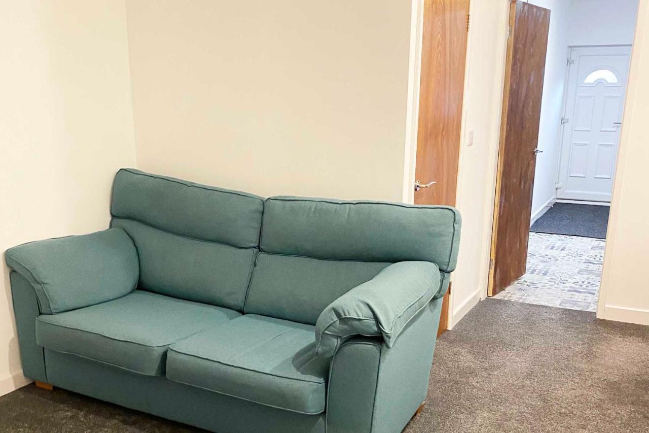 Sutton Contractor Accommodation - Warrington, St Helens Clock Face Esterno foto