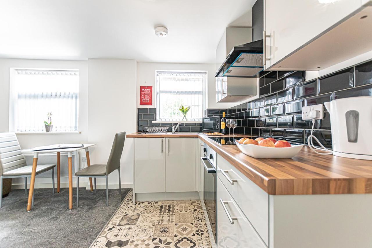 Sutton Contractor Accommodation - Warrington, St Helens Clock Face Esterno foto